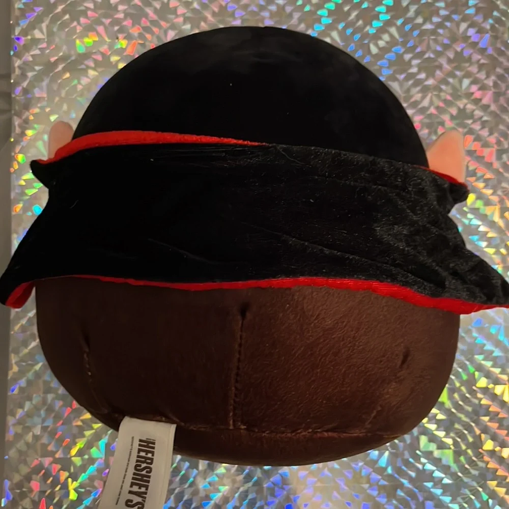 HERSHEYS CHOCOLATE VAMPIRE SQUISHMALLOW